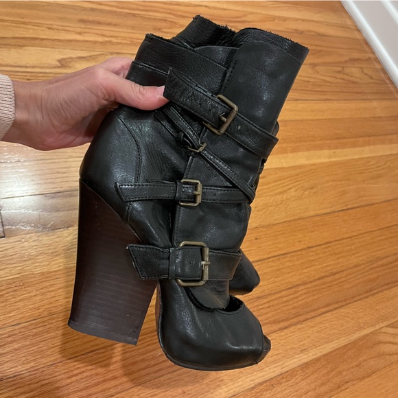 Dolce Vita Open Toe Booties - Picture 5 of 7